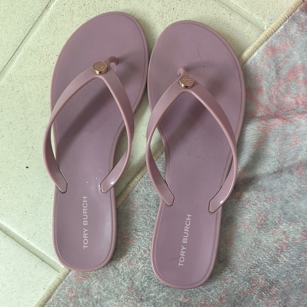 Tory Burch Women's lavender Flip Flops